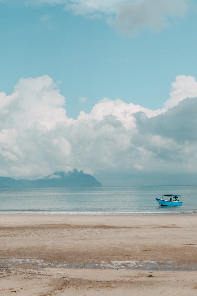 Der Strand am Camp im Bako Nationalpark auf Borneo
